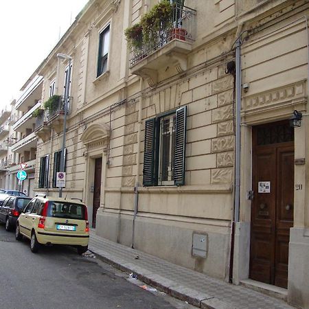 La Maison Des Livres Reggio di Calabria Exteriér fotografie